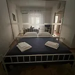 El Azis Lägenhet